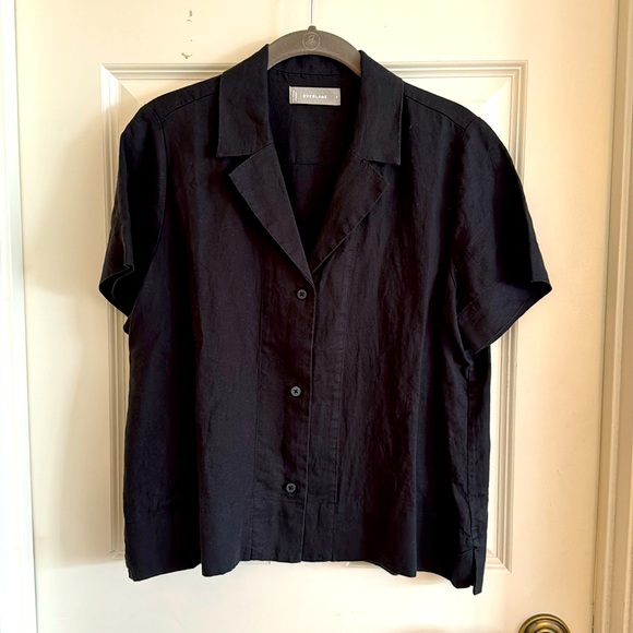 Everlane Tops - Everlane black linen short sleeve button shirt size 6